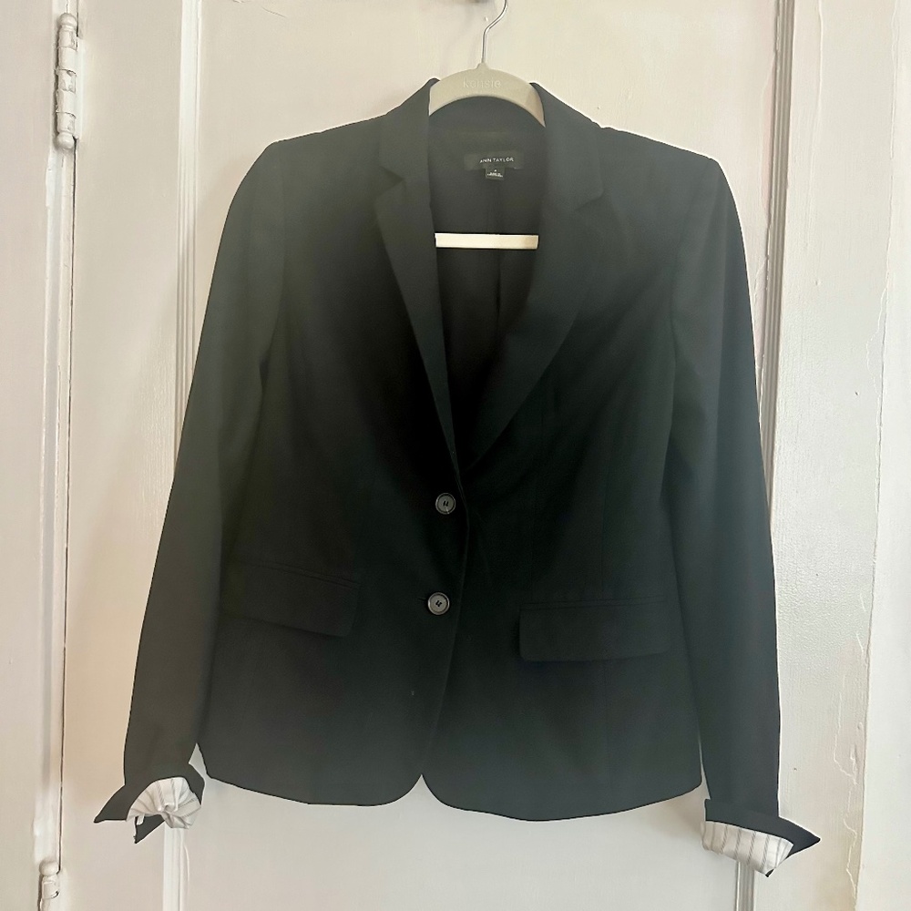 Ann Taylor Women’s Black Blazer size 4